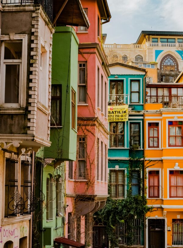 Vibrant multi-colored buildings showcasing unique architecture in Balat, İstanbul.